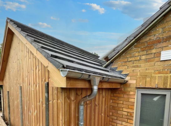 Steel vs Aluminium Guttering