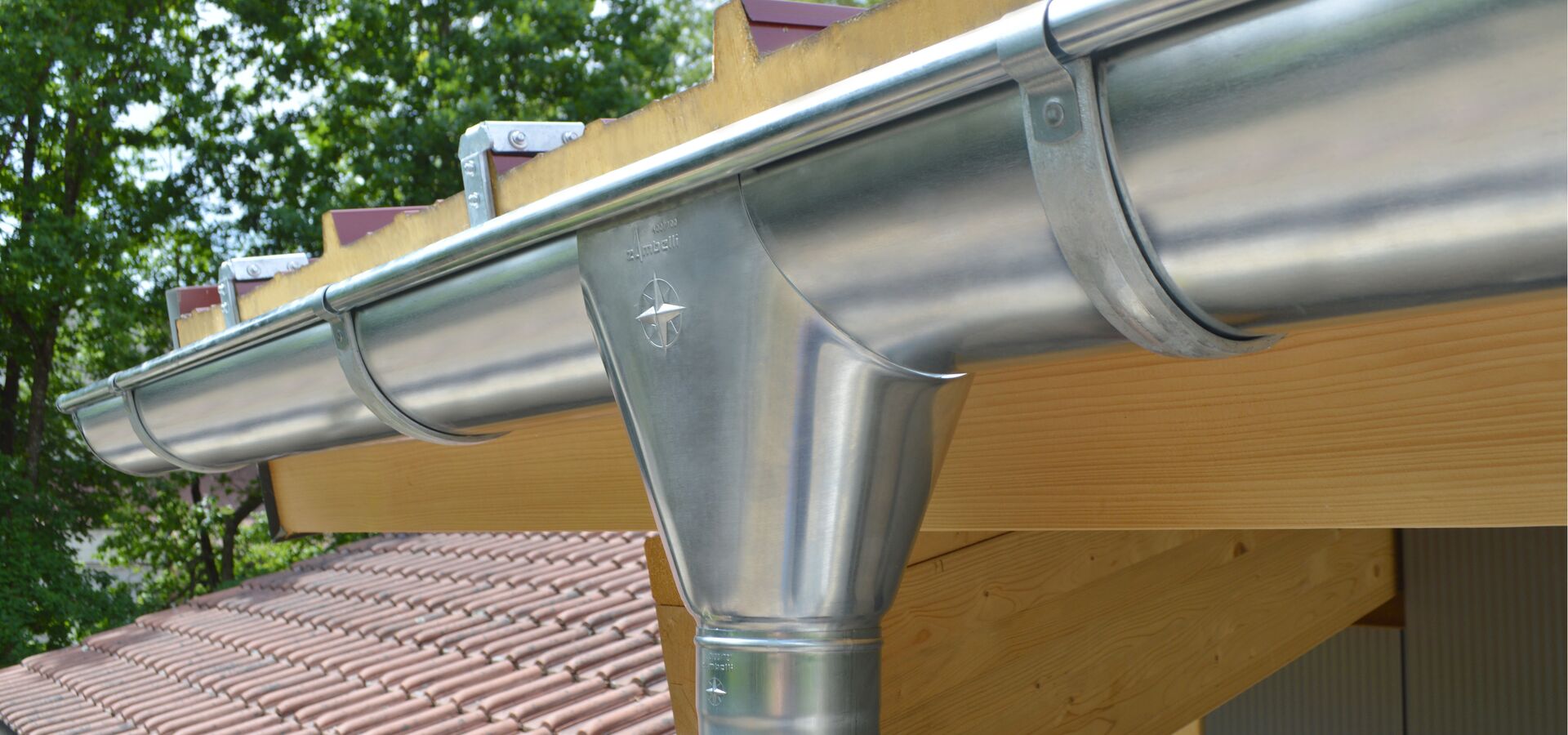How to Install Zinc Guttering