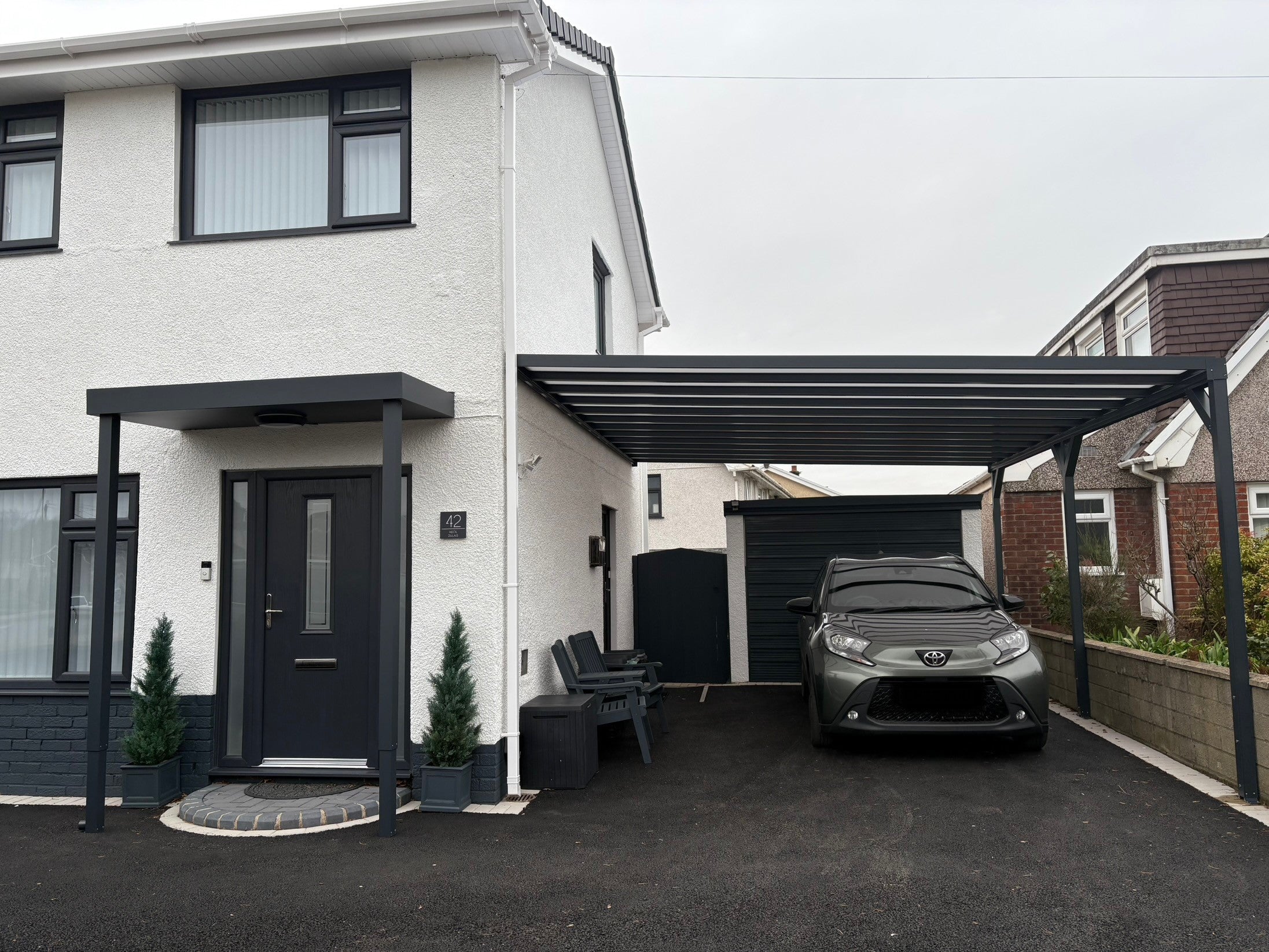 BS200 - 200 x 90cm Aluminium Canopy with 2 Posts and LED Strip-light - RAL 7016 Anthracite Grey