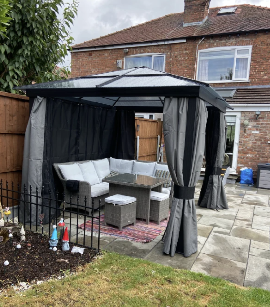 Deluxe 3x3m Garden Gazebo with Curtains & Mosquito Netting – Dark Grey Aluminium Frame & Polycarbonate Roof for Patio