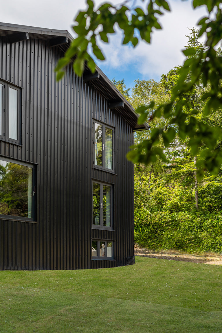 32/1000 Box Profile Polyester Paint Coated 0.7mm Metal Roof Sheet Black