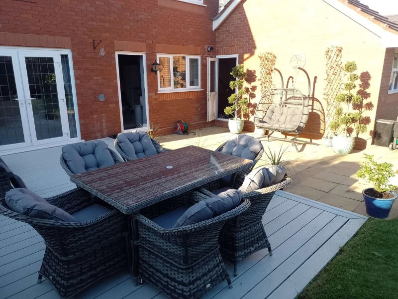 Grey 7-Piece Grey Rattan Outdoor Dining Set with Glass Table & Umbrella Hole