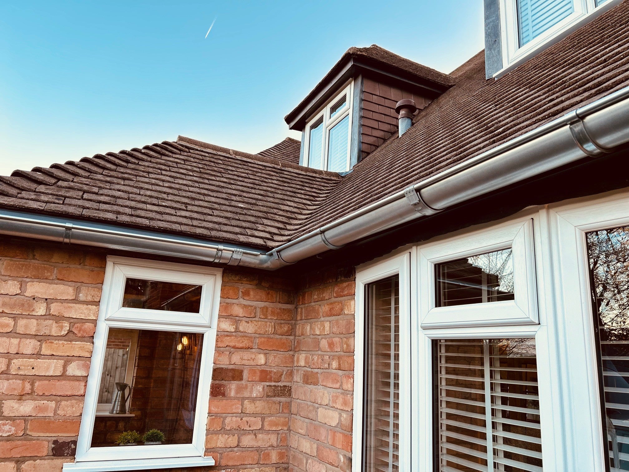 115mm Half Round Galvanised Steel Gutter 3m Length