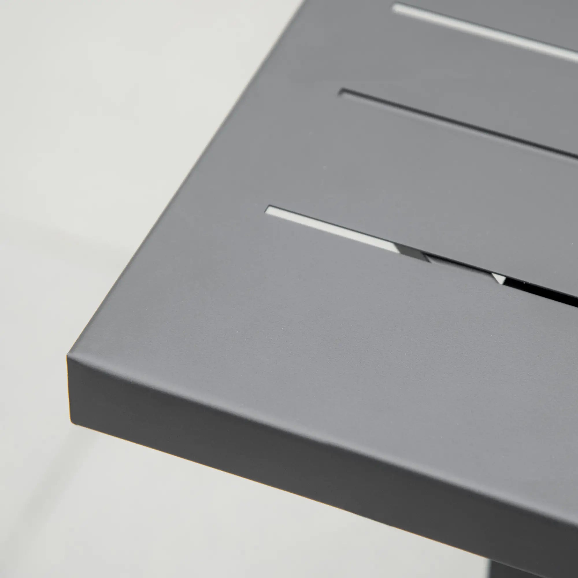 Rattan-style Propane Gas Fire Pit Table with 40,000 BTU Burner, Square Smokeless Firepit Patio Heater with Thermocouple, Lava Rocks, Waterproof Cover, Spark Guard and Lid, Black