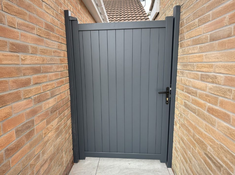 Readymade Aluminium Vertical Pedestrian Gate