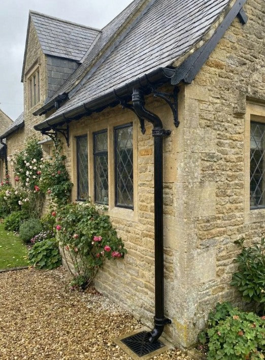 Cast Iron 4" Round Eared Downpipe x 6ft Painted