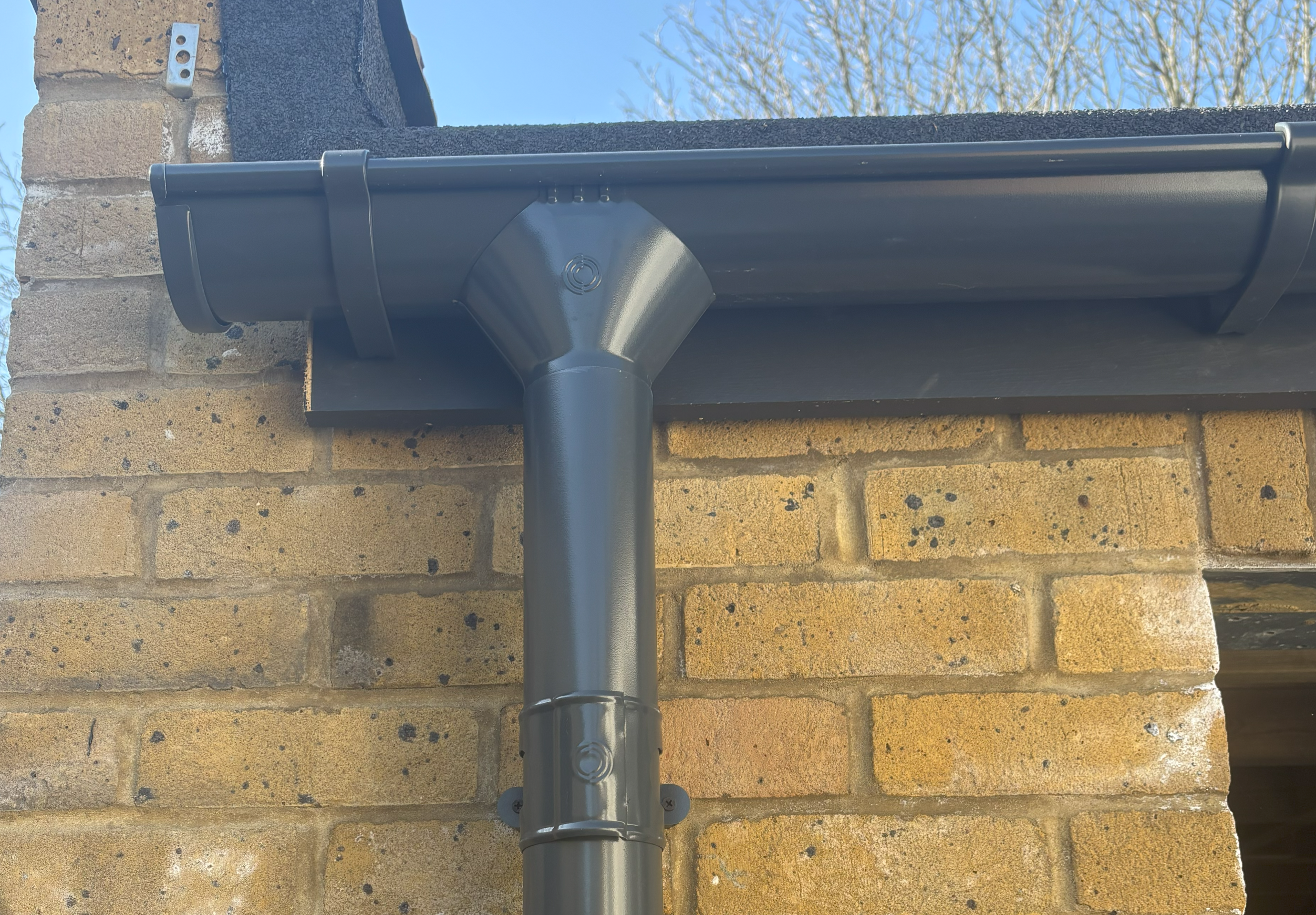 Lindab Gutter Outlet For 150mm & 190mm Gutters