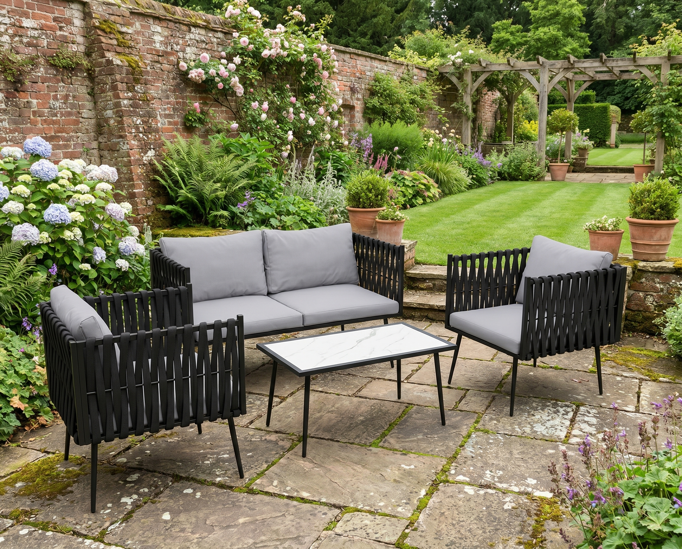Light Grey 4-Piece Garden Furniture Set with Cushions - Outdoor Patio Seating