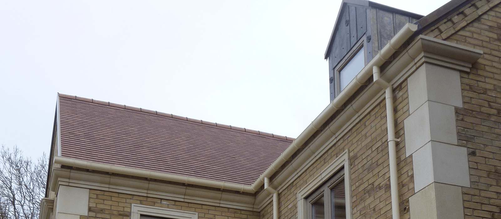 115mm (4.5") x 3m SnapIT Express Aluminium Half Round Gutter - RAL 9005M Matt Black