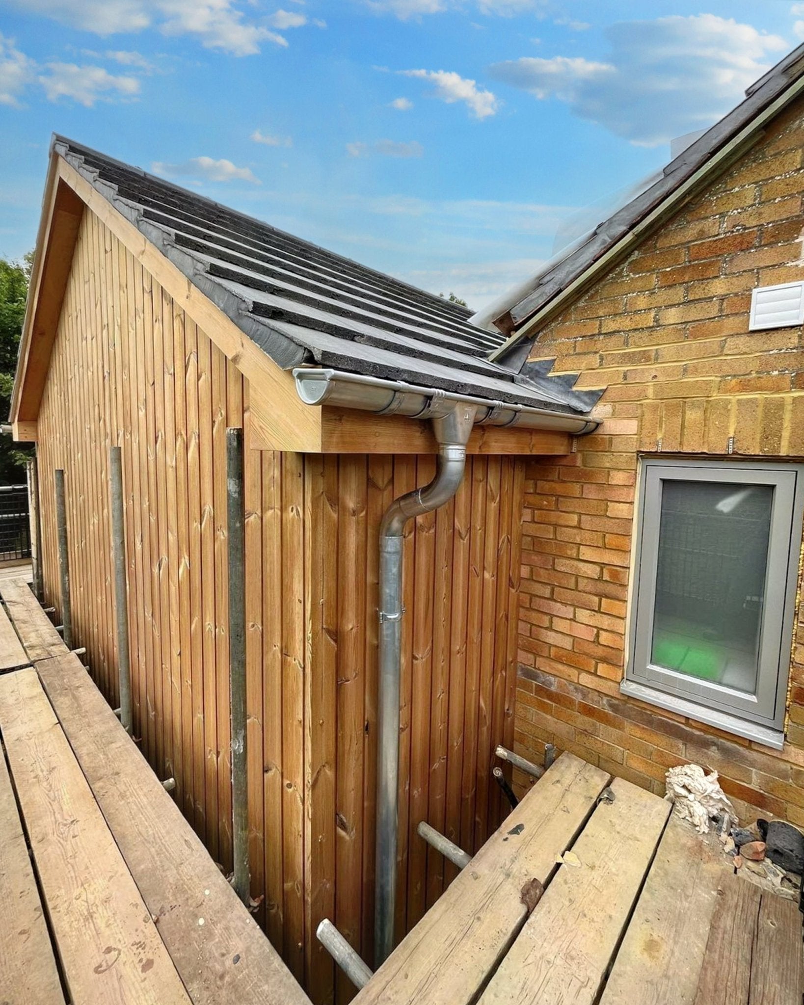 125mm Half Round Galvanised Steel Gutter 3m Length - Trade Warehouse