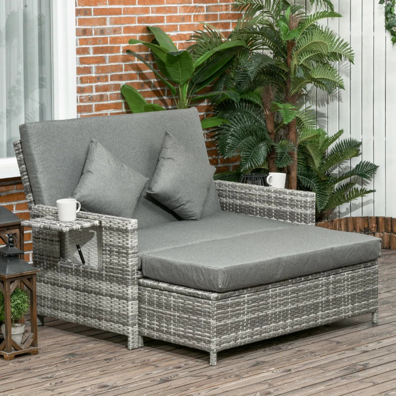 2 Seater Rattan Daybed with Fire Retardant Sponge