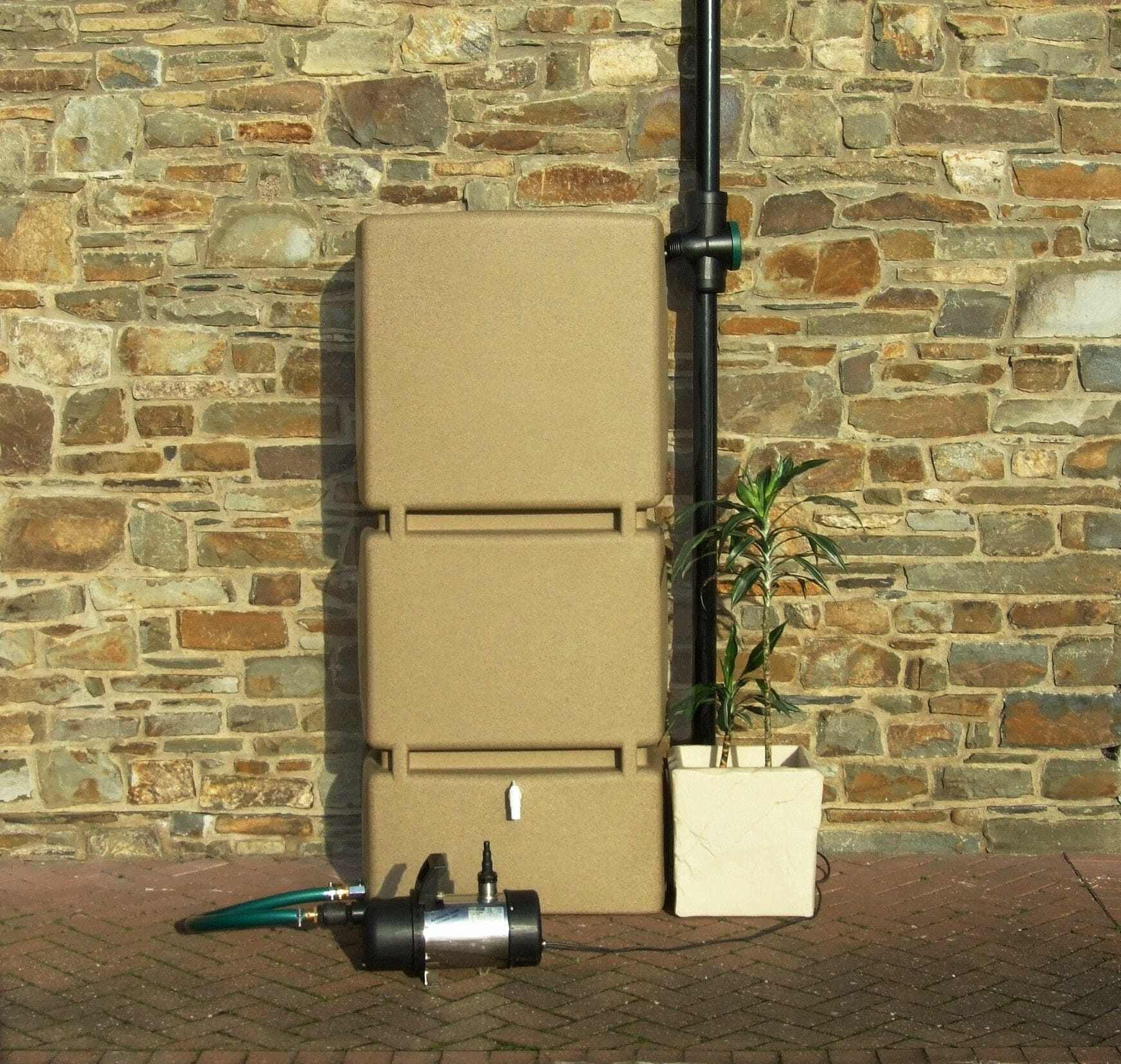 800L Rain Tank System - Sandstone - Trade Warehouse