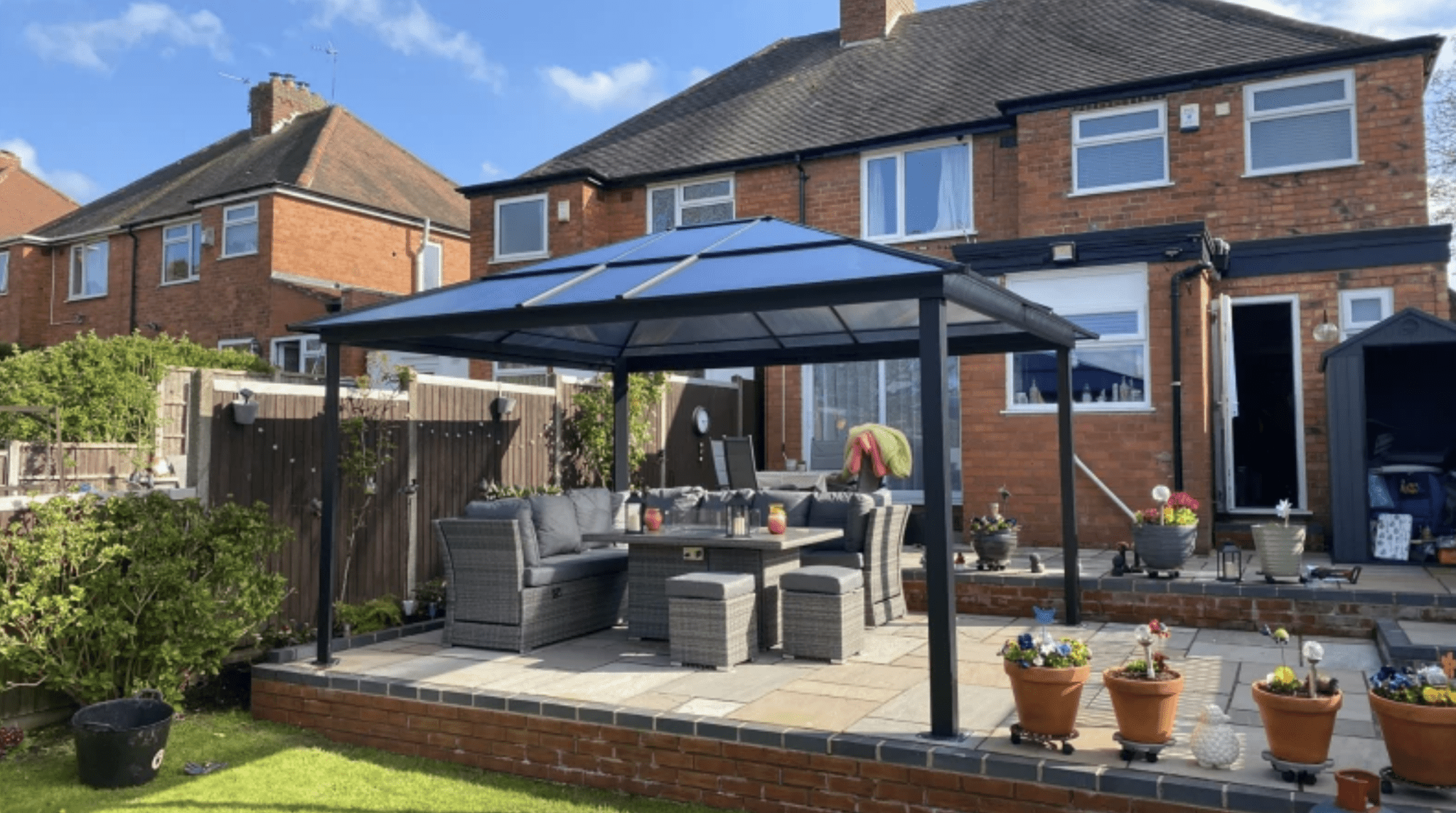 Grey Gazebo With Polycarbonate Roof & Aluminium Frame - Trade Warehouse