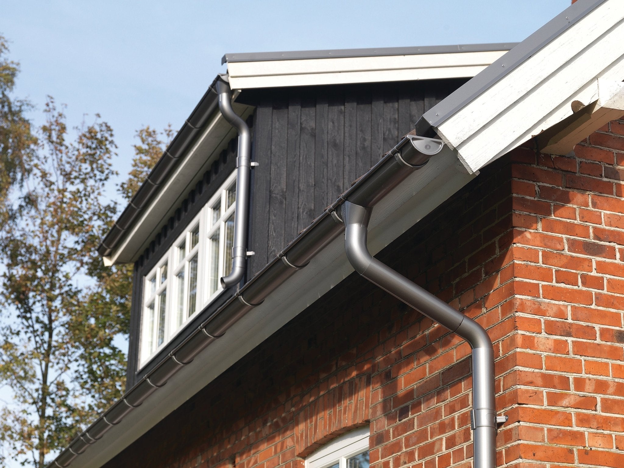Lindab Half Round Gutter 3m - Trade Warehouse