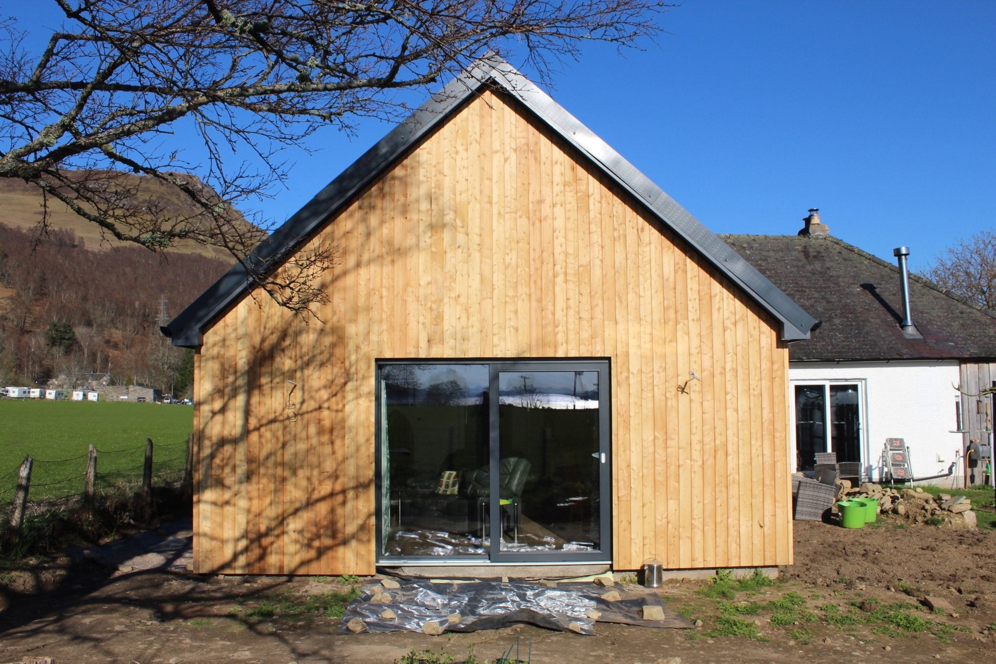 Metal PVC Plastiol Coated Anthracite Barge Flashing 200mm x 200mm x 3000mm - Trade Warehouse