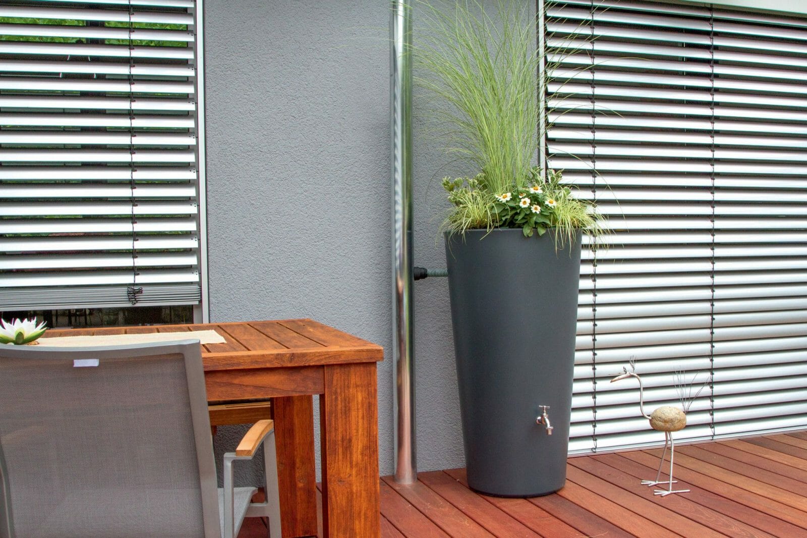 Rainbowl Flower - Slate (150 L) - Trade Warehouse
