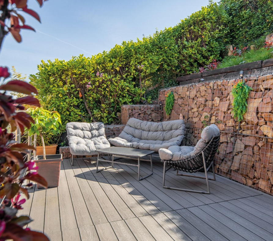 4m Woodgrain Effect Reversible Composite Decking Board
