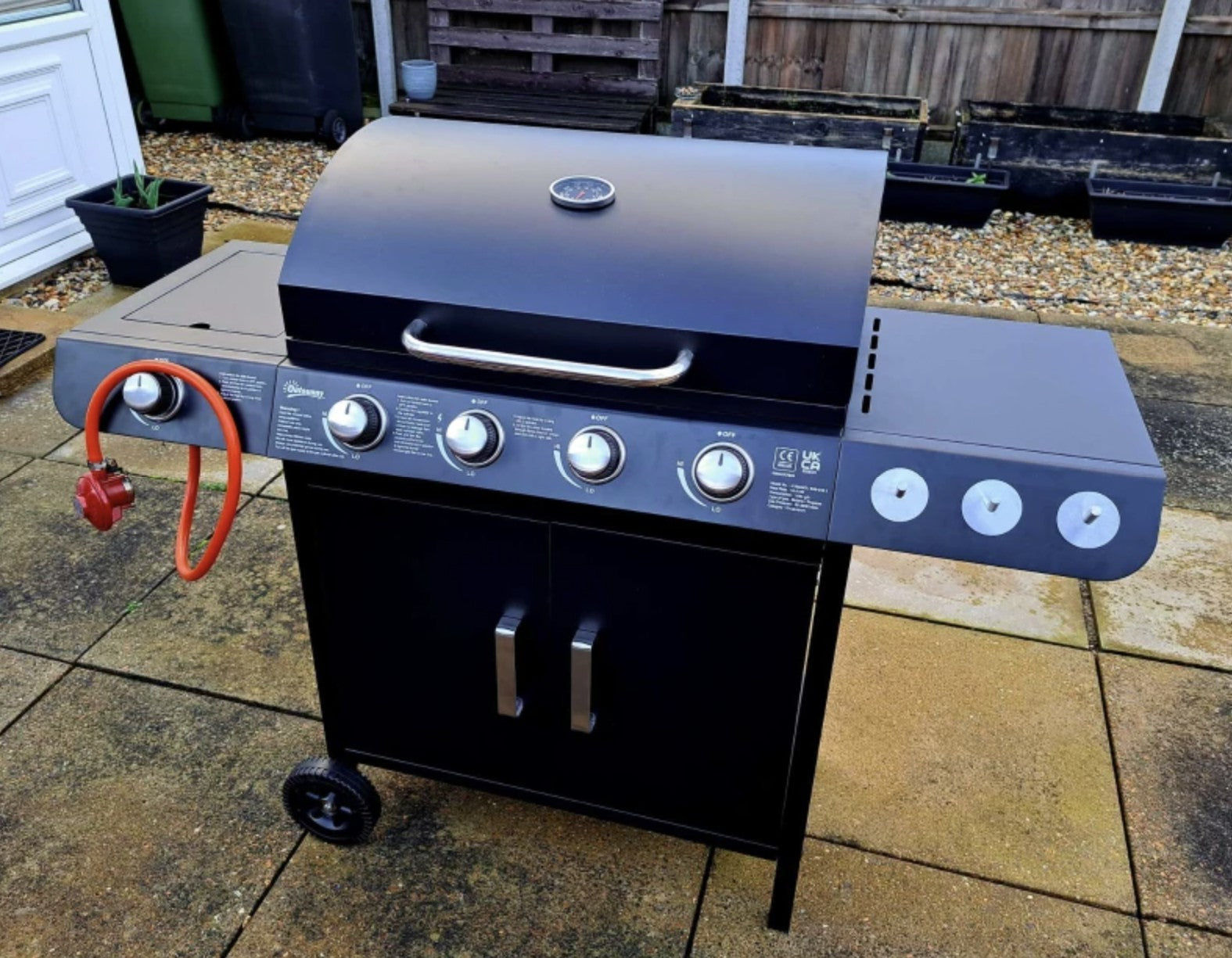 5-Burner 4+1 Black Gas BBQ Grill with Smoker and Side Table - Outdoor Barbecue Trolley with Wheels, Warming Rack, Side Shelves, Cabinet, Thermometer