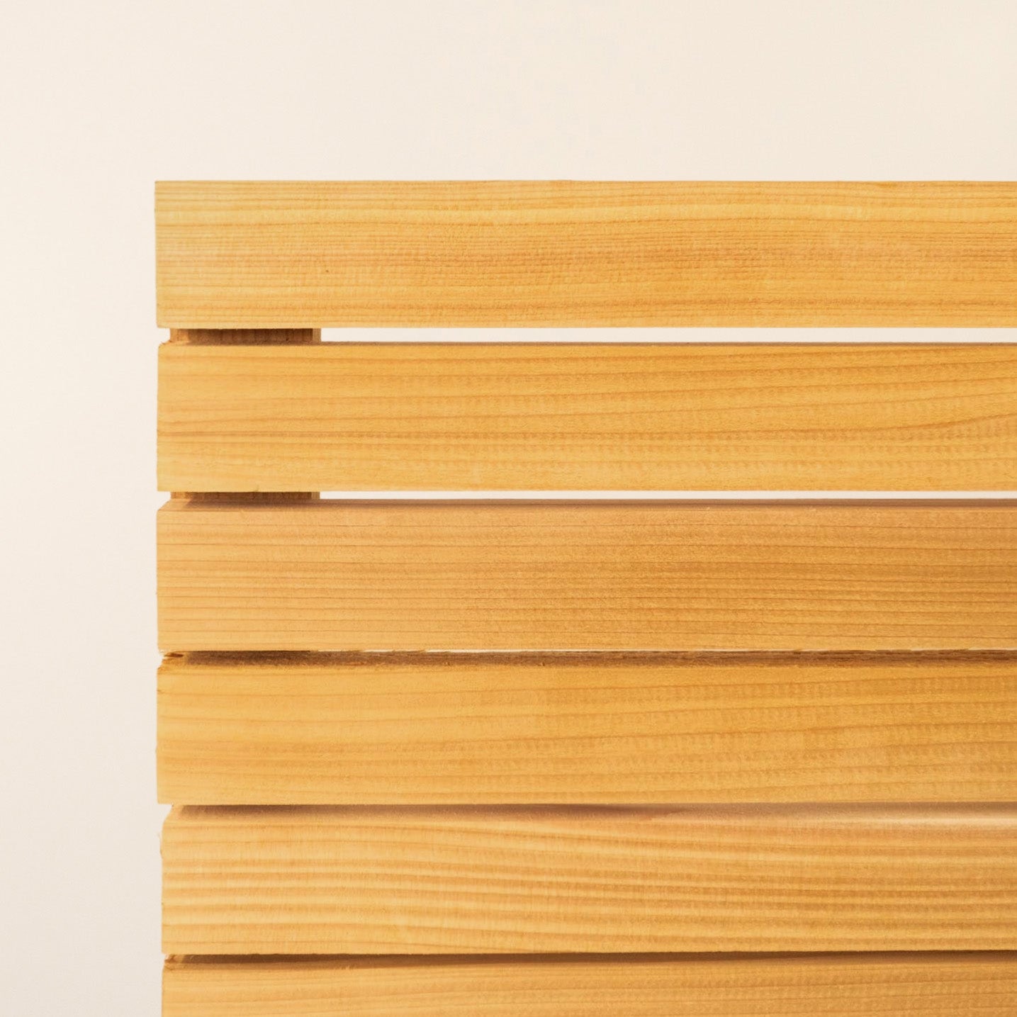 Cedar / Larch Slatted Fence Panels with 6mm Spacings for Modern Garden Fencing