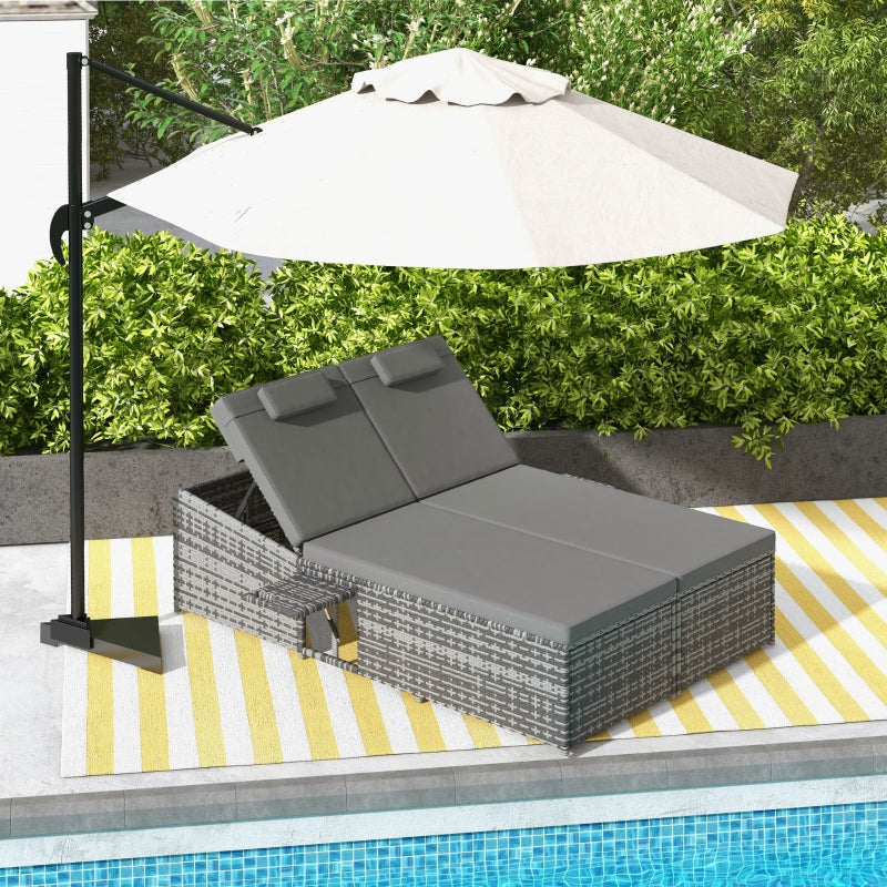 Grey Rattan 2-Seater Day Bed with Fire Retardant Cushions