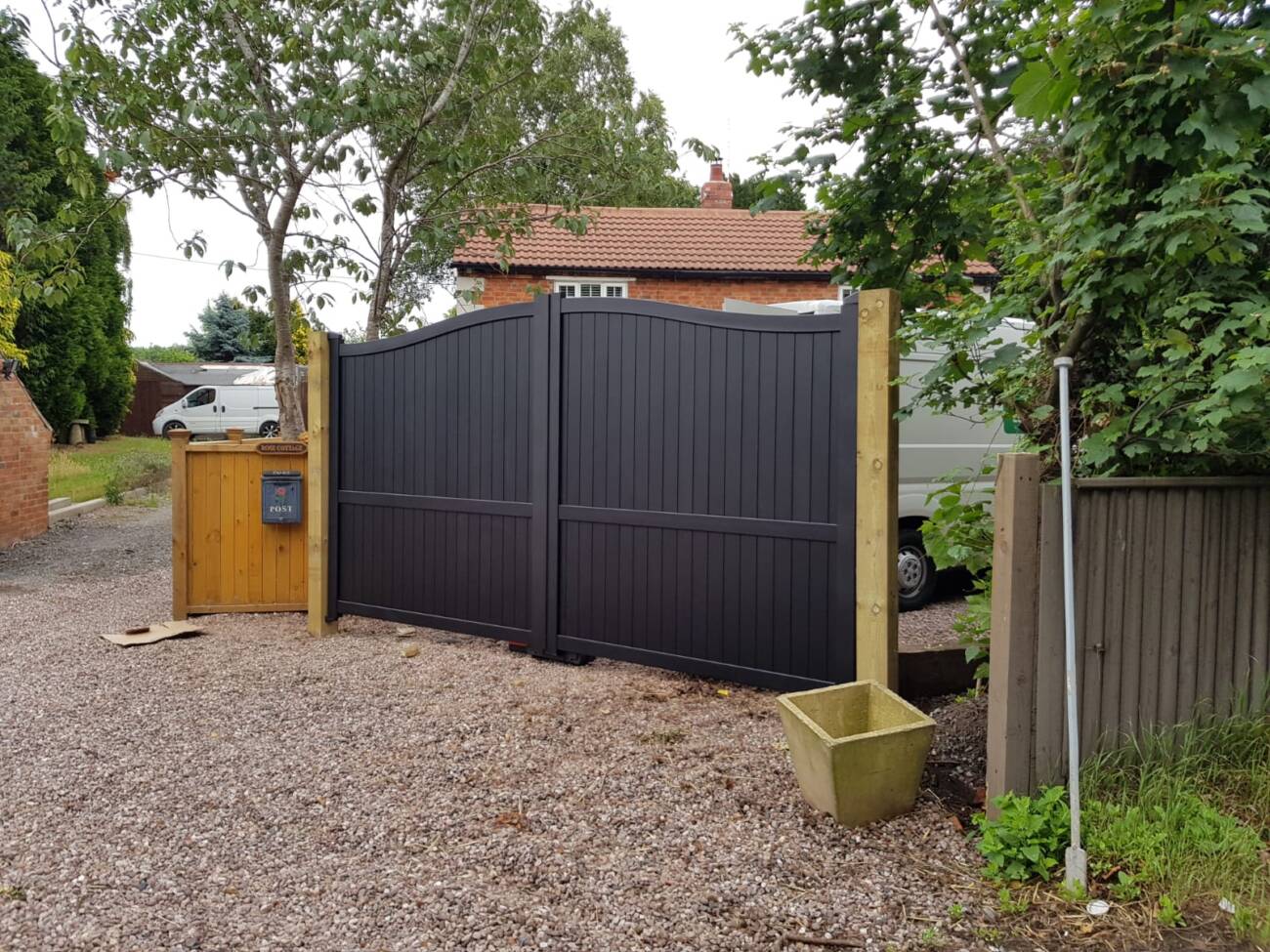 Readymade Bell Curved Top Aluminium Double Swing Driveway Gate - Solid Vertical Infill