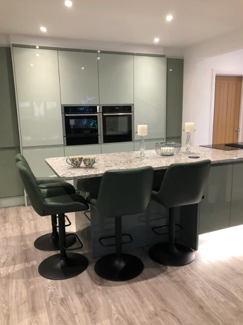 Adjustable Green Swivel Bar Chairs – Set of 2 with Back & Footrest for Counters & Breakfast Bars