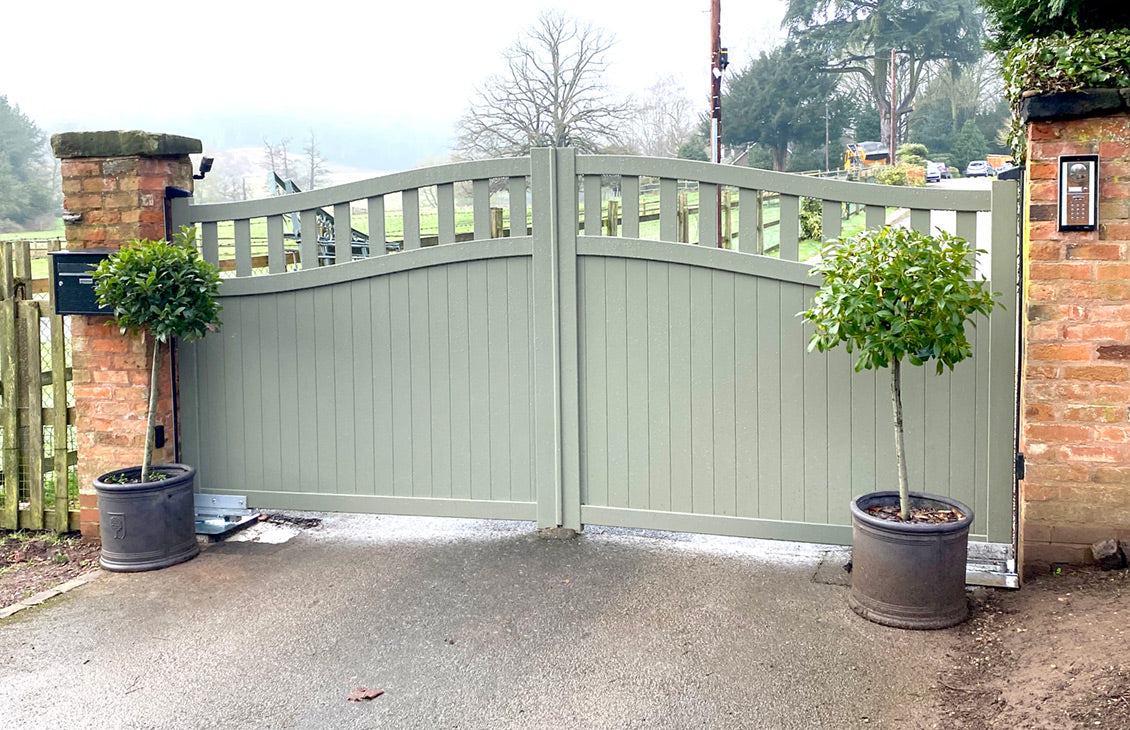 Readymade Bell Curved Top Aluminium Driveway Gates With Solid Mixed Infill