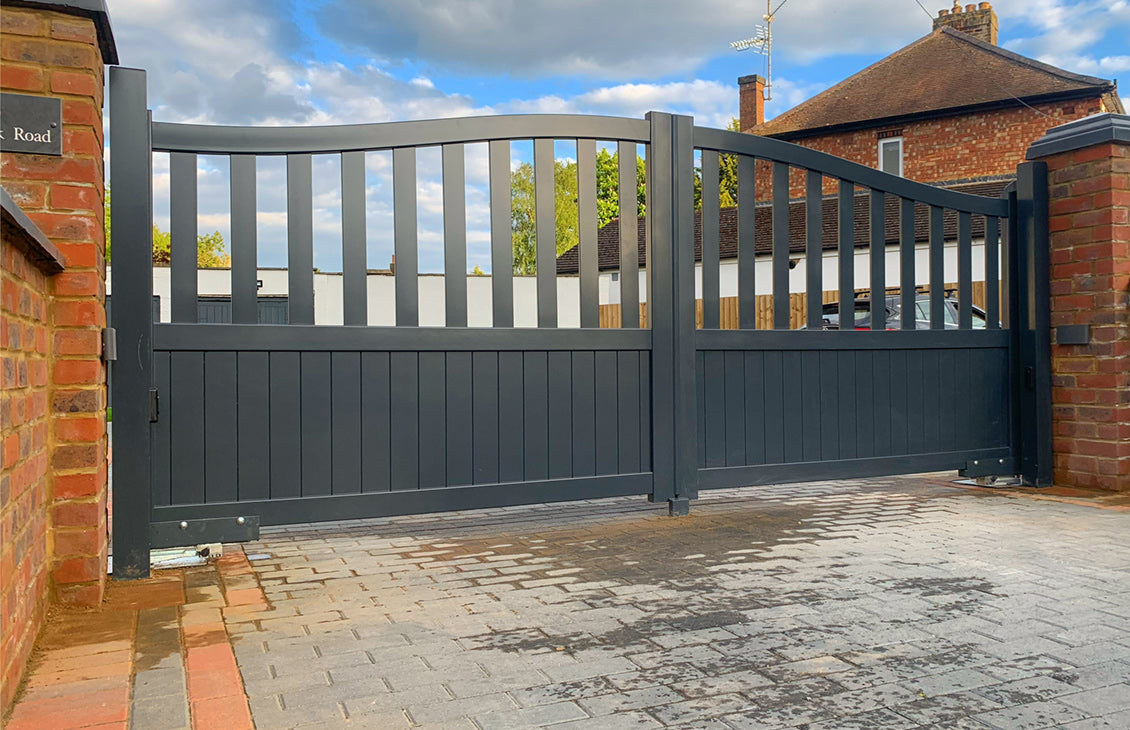 Curved Top Aluminium Driveway Gates With Mixed Infill